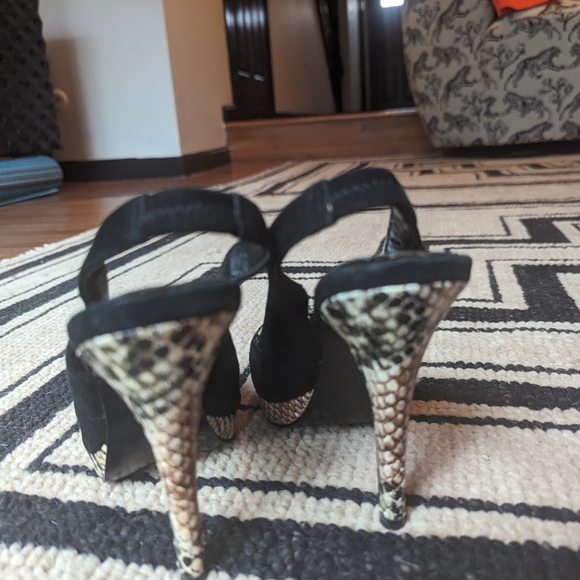 Snakeskin black heel - Picture 4 of 7